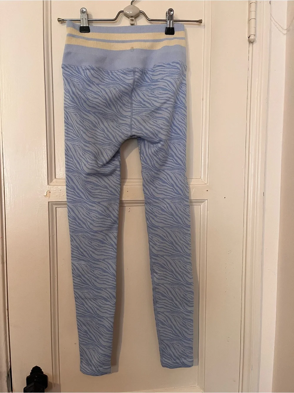 Spiritual Gangster Blue Zebra Seamless Legging and Bra Set - Size XS